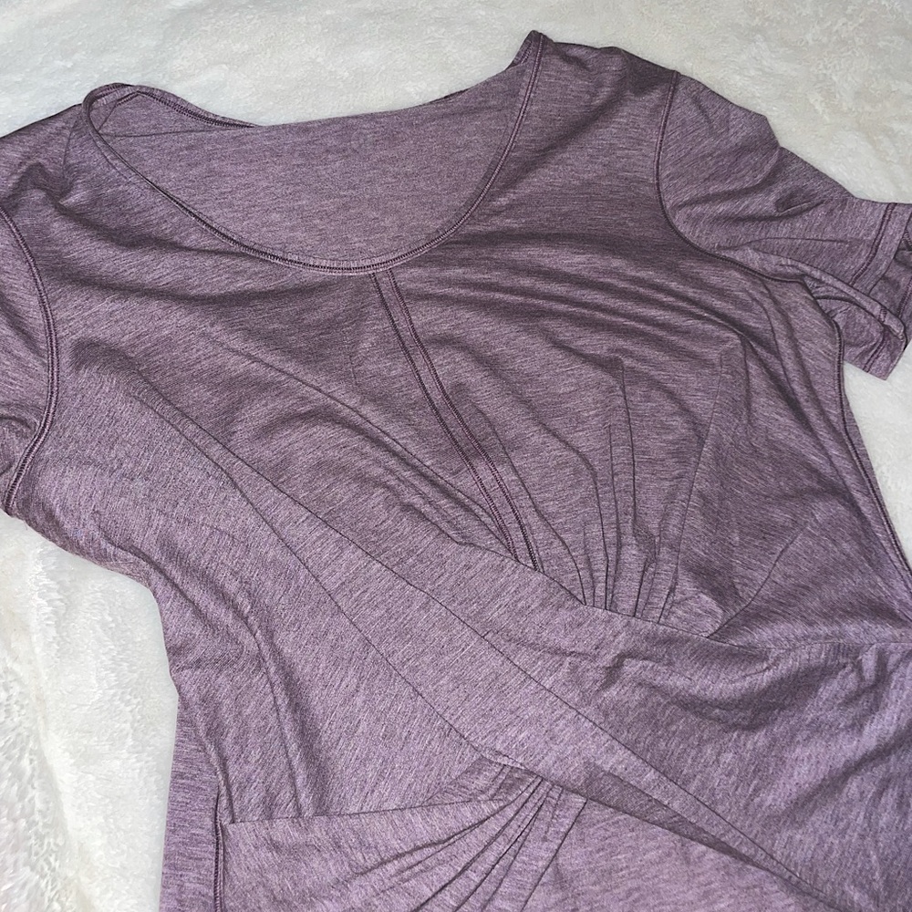Lululemon size 8 crop workout top